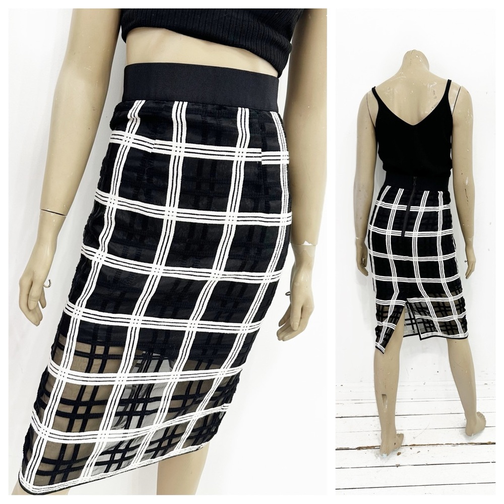 Chic MILLY windowpane half sheer pencil skirt. Size 0.